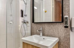 B&B HOTEL Sète Centre Gare - photo 14