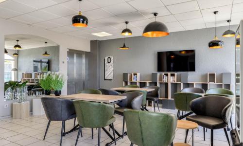 B&B HOTEL Sète Centre Gare - photo 3